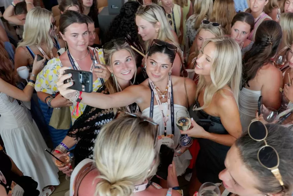 Microsoft angažira TikTok zvijezde kako bi promovirao Copilot AI